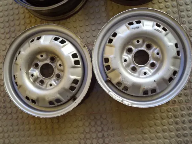 Rodas Gol Bx de 80 a 86 Original VW.