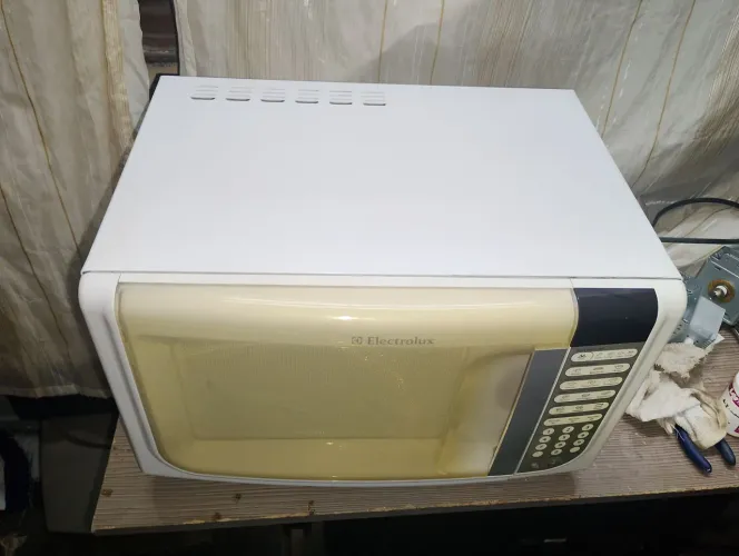 Microondas 31 litros Eletrolux