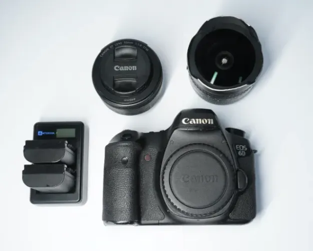 CANON 6D FULLFRAME KIT - LENTES + CARREGADOR E BATERIAS + CARTÃO SD