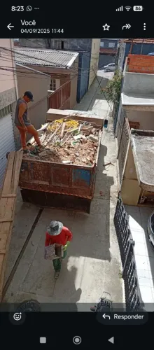 Retirada de entulho terra . Entulho ensacados limpeza em geral