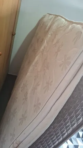 DOAÇÃO CAMA QUEEN