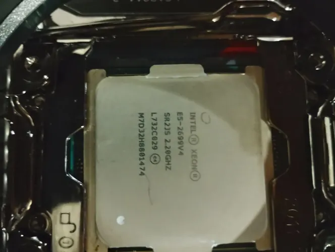 Processador Xeon E5 2699v4