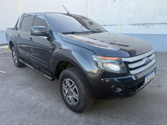 Ford Ranger XLS 2.5 16V 4X2 CD Flex 2014