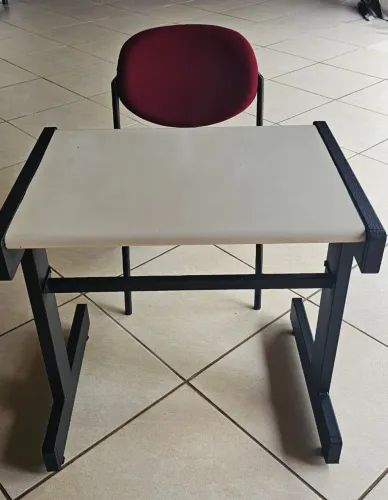 Mesinhas escolares USADAS