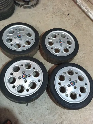 Vendo rodas alfa Romeo rodas novas pouco tempo de uso