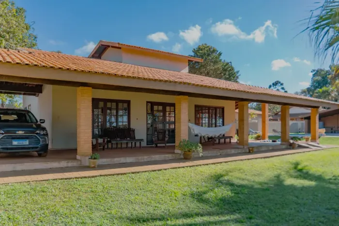Casa de Alto Padrão à Venda de Frente para a Represa de Avaré | 2.000 m² de Terreno | 4 Do