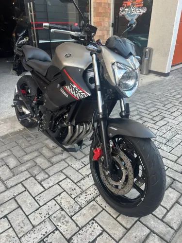 Yamaha XJ6