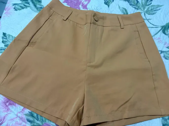 Short tecido