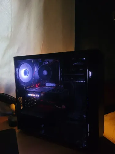 PC GAMER- RTX 3060, Ryzen 7, 16GB RAM