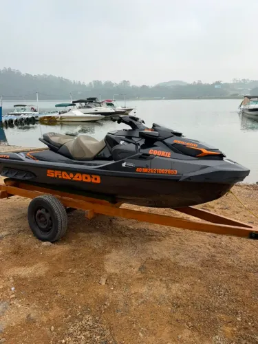 Jet Ski Sea-Doo GTX 230 2021 - Impecável, Revisado e Pronto para Uso!