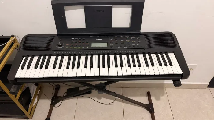 Teclado Yamaha PSR-E283