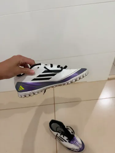 Chuteira society adidas F50 Messi