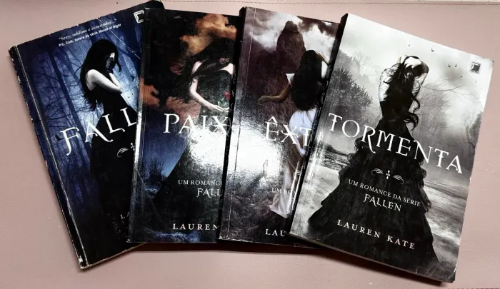 Livros da Saga Fallen