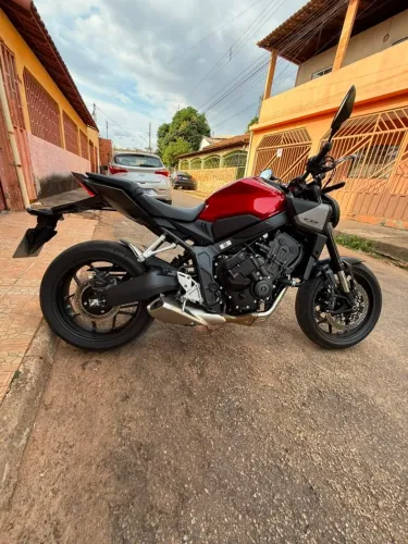 CB 650R E-CLUTCH 2026