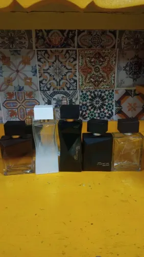 Essêncial frasco vazio para coleção