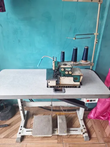 Máquina industrial Overloc