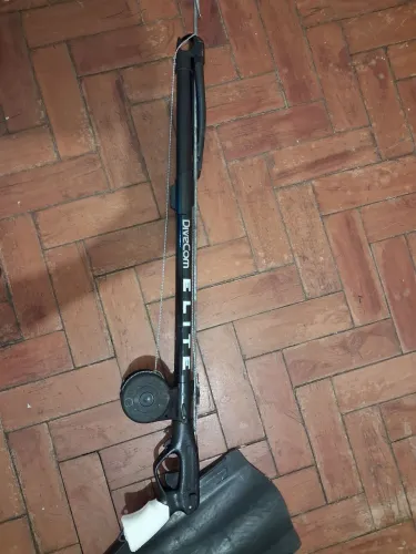 Arbalete 90cm, pé de pato 39'40 e máscara