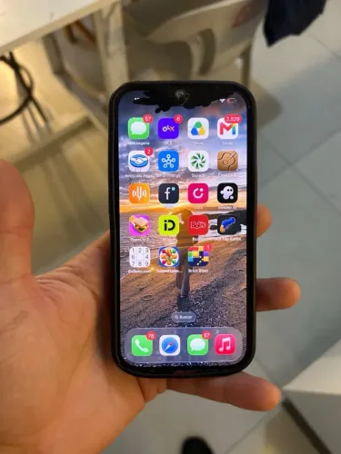 IPhone 15 bateria 100%