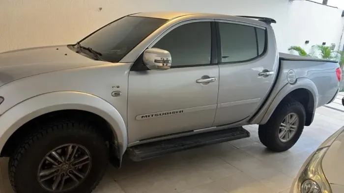 Mitsubishi L200 Triton HPE 3.2 CD TB Int.diesel AUT 2015