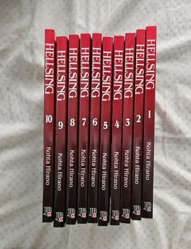 Coleção completa mangás Hellsing - 1 a 10