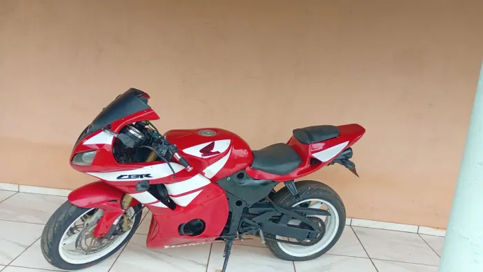CBR 450, moto em dias
