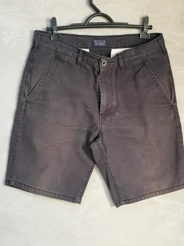 Bermuda Levis 40 ( leia)