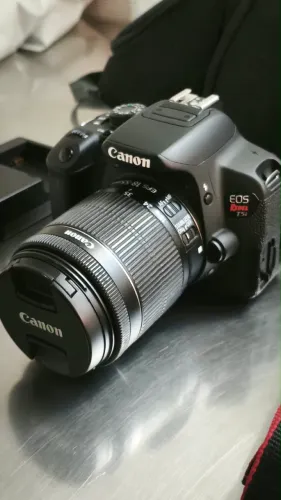 Canon EOS Rebel T5i