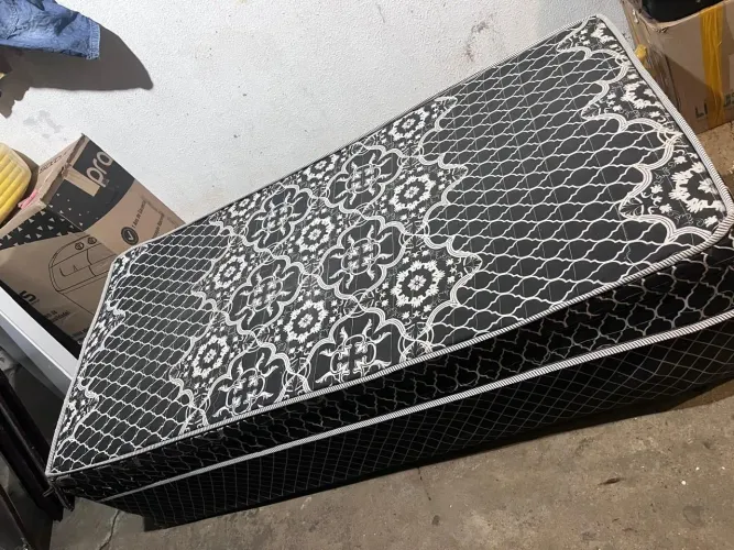 Cama de solteiro box