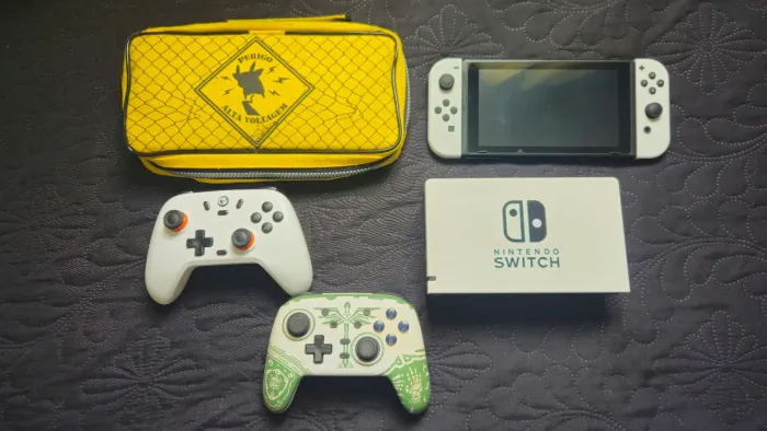 Nintendo Switch v1 Desbloqueado 512gb + 2 controles