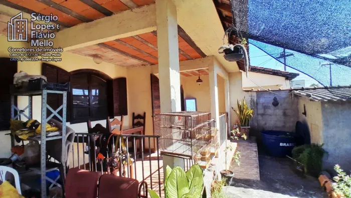 ITABORAÍ - 3 Casas 2 quartos no mesmo terreno, Bairro Santo Expedito Cod(132IV)