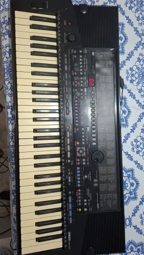 Teclado Yamaha PSR510