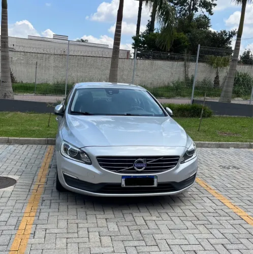 Volvo S60 T-5 Kinetic 2.0 245cv 4P 2016