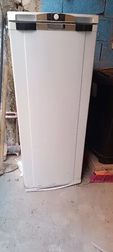 Geladeira 220v