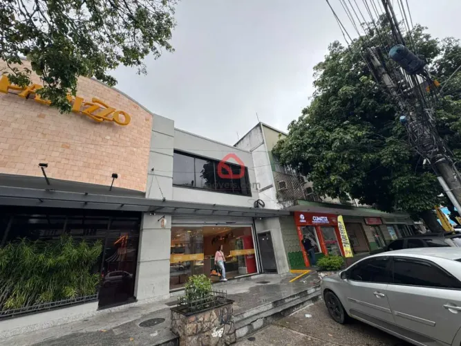 Sala : / Comercial / FREGUESIA (JACAREPAGUÁ)