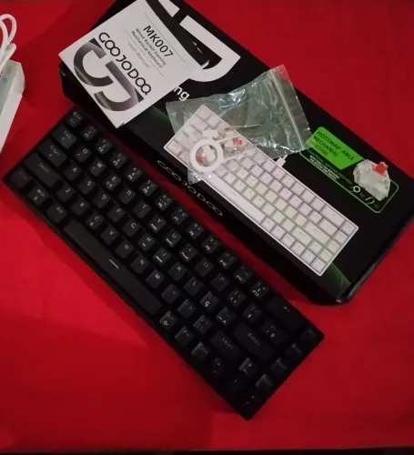TECLADO MECÂNICO 65% SWITCH VERMELHO