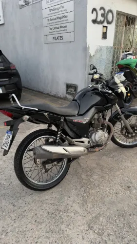 Vendo/Troco Fan 150 2015 estado de zero