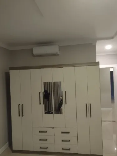 Vendo guarda roupa ele/ela novo