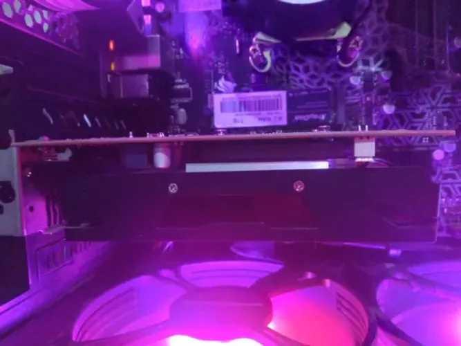 placa de video rx 550 com artefato