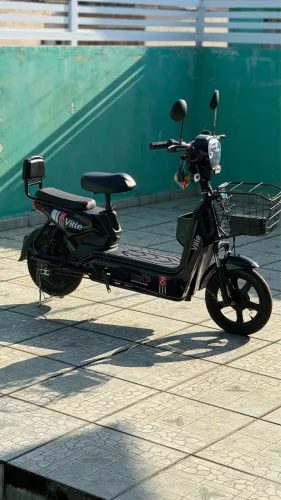 Scooter elétrica Vitte preta yiwu 350W