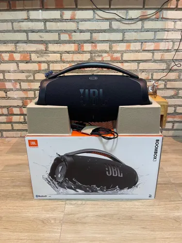 Bombox 3 - Nova! Sem uso!