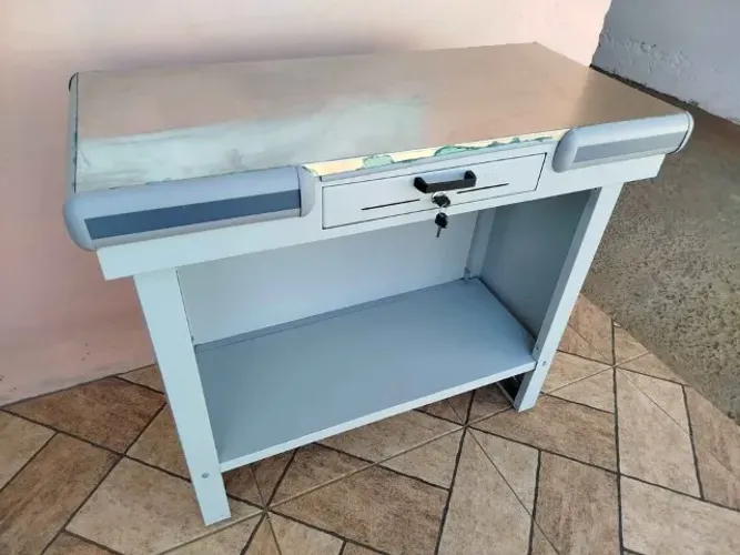 Balcão caixa semi novo aceito cartão