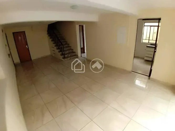 Casa Comercial para Aluguel em Belo Horizonte (Carlos Prates) | 10 Quartos e 4 Suítes
