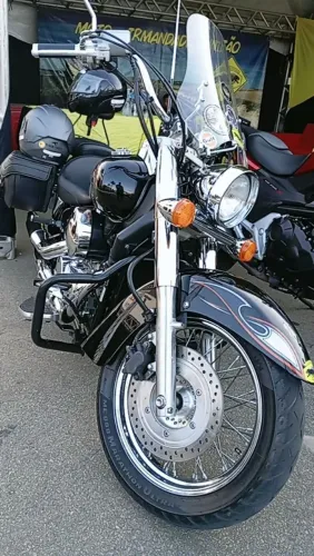moto custom