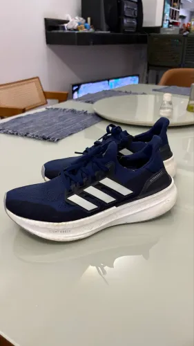 Tênis de corrida/academia Adidas Ultraboost 5