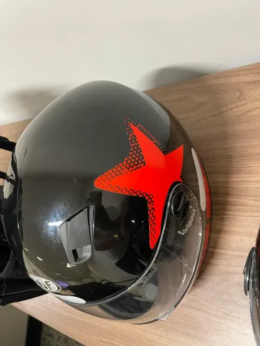 Capacete bem novo