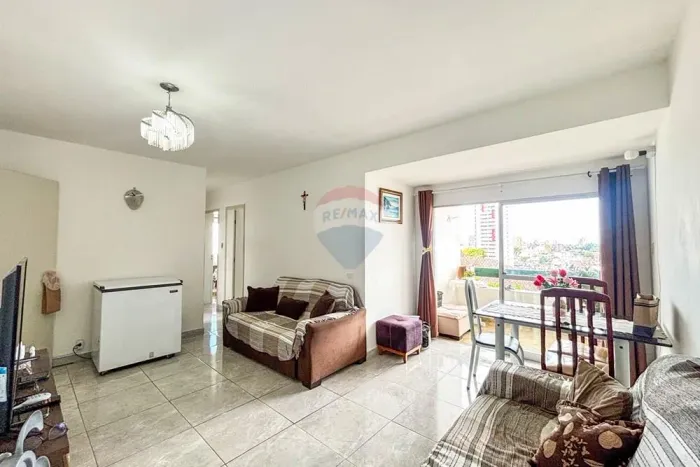 Oportunidade em Brotas 3/4 : Espaço e Vista Livre na Rua Emília Couto