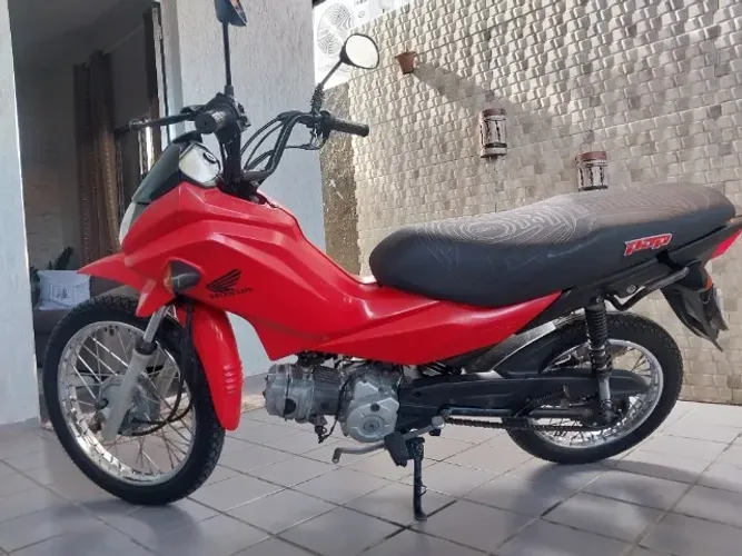 Honda POP 2018 bem conservada 