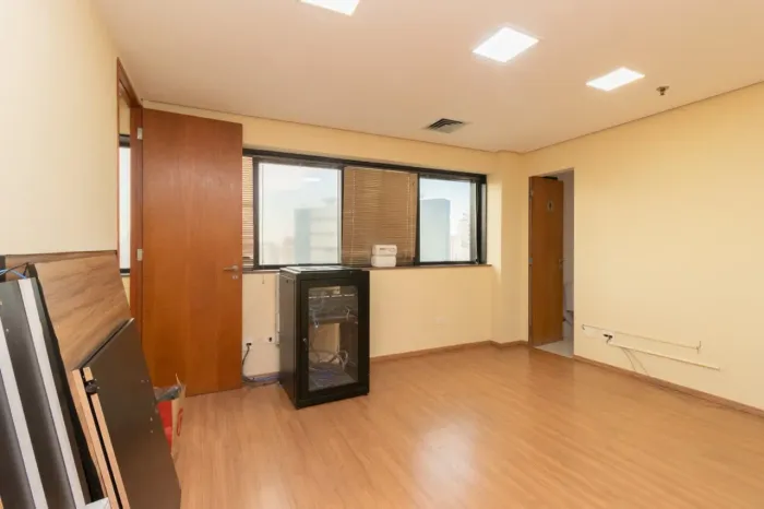 Sala comercial na Avenida da Aclimação, 68 - conjunto 132 sala 04 16 m²