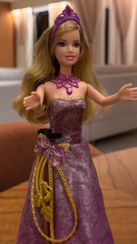 Boneca Barbie Delancy Escola De Princesas 2011 Mattel Original