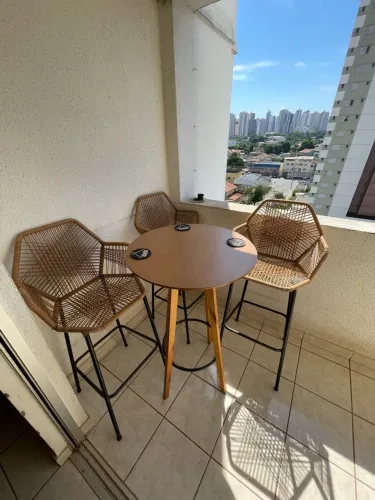 Mesa varanda + 3 cafeiras